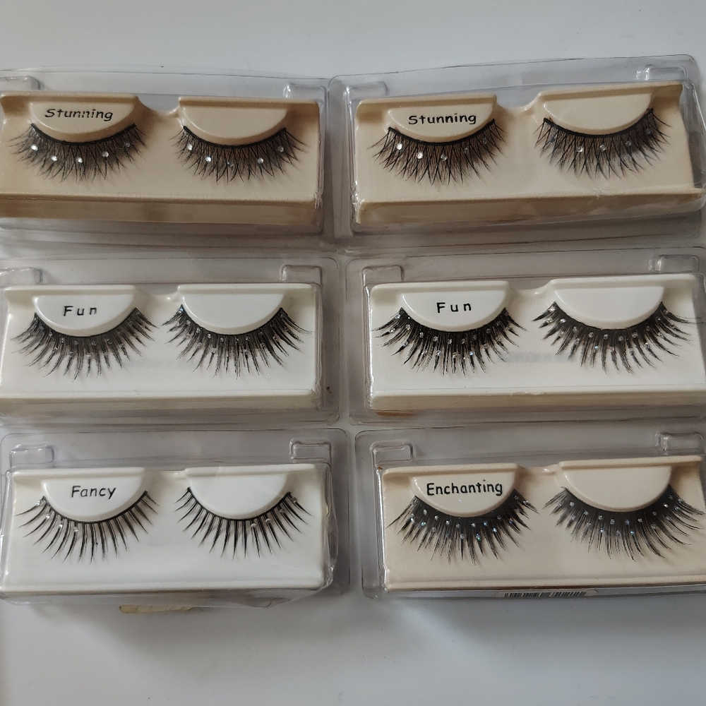 Enchanting Black False Eyelashes Set